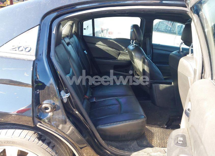 Photo 8 of 2013 Chrysler 200 LIMITED (VIN 1C3CCBCGXDN577821)