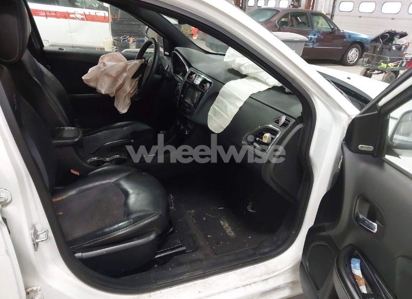 Photo 5 of 2013 Chrysler 200 LIMITED (VIN 1C3CCBCGXDN711341)