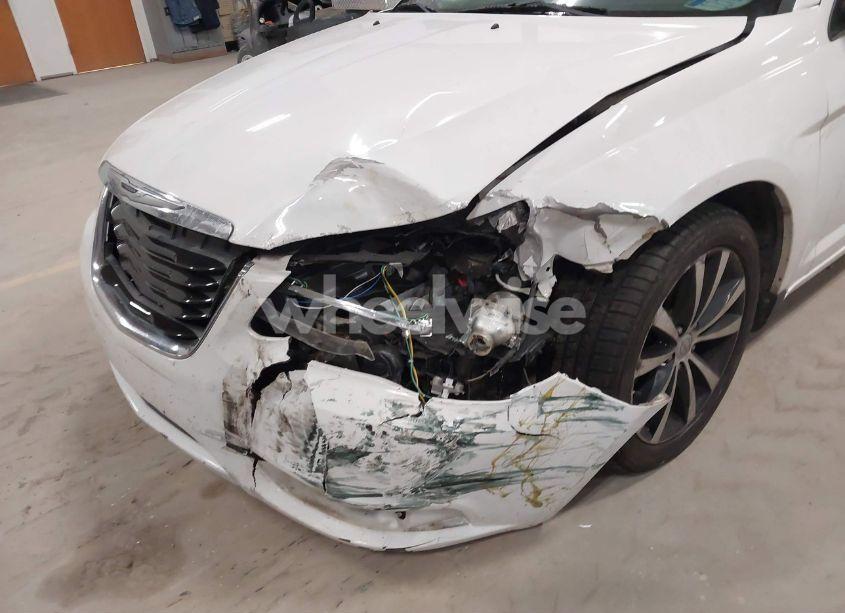 Photo 6 of 2013 Chrysler 200 LIMITED (VIN 1C3CCBCGXDN711341)