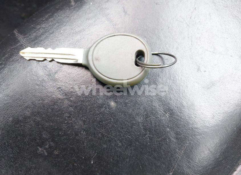 Photo 11 of 2013 Chrysler 200 LIMITED (VIN 1C3CCBCGXDN724073)