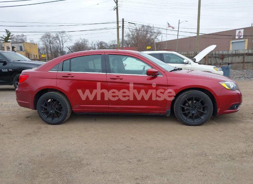 Photo 13 of 2013 Chrysler 200 LIMITED (VIN 1C3CCBCGXDN737504)