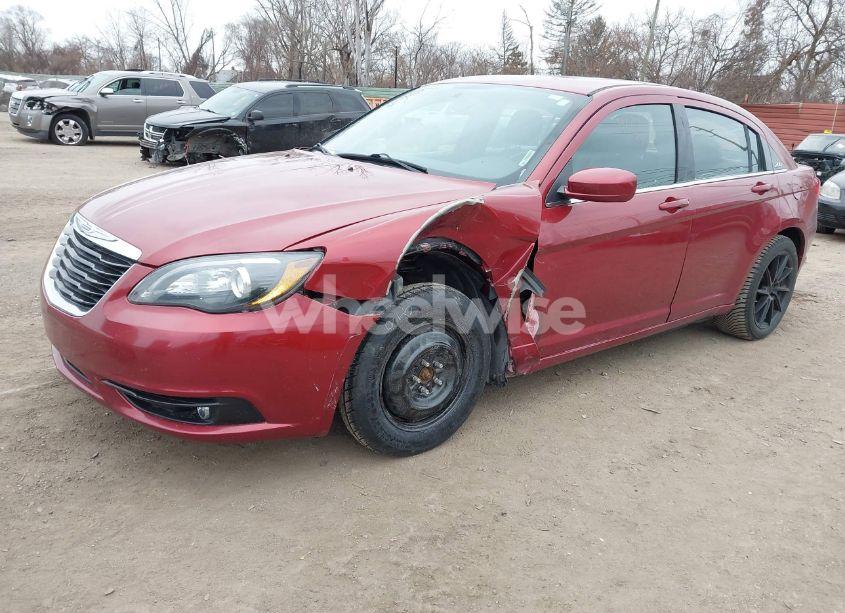 Photo 2 of 2013 Chrysler 200 LIMITED (VIN 1C3CCBCGXDN737504)