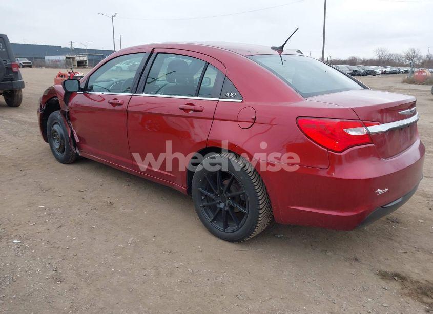 Photo 3 of 2013 Chrysler 200 LIMITED (VIN 1C3CCBCGXDN737504)