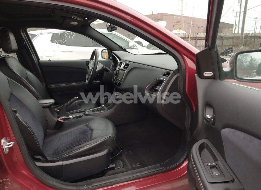 Photo 5 of 2013 Chrysler 200 LIMITED (VIN 1C3CCBCGXDN737504)