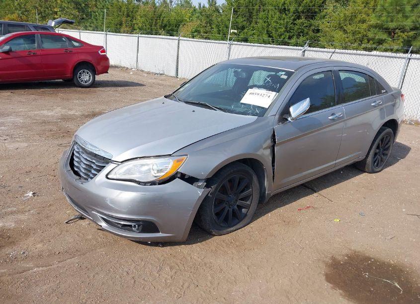 Photo 2 of 2014 Chrysler 200 LIMITED (VIN 1C3CCBCGXEN134649)