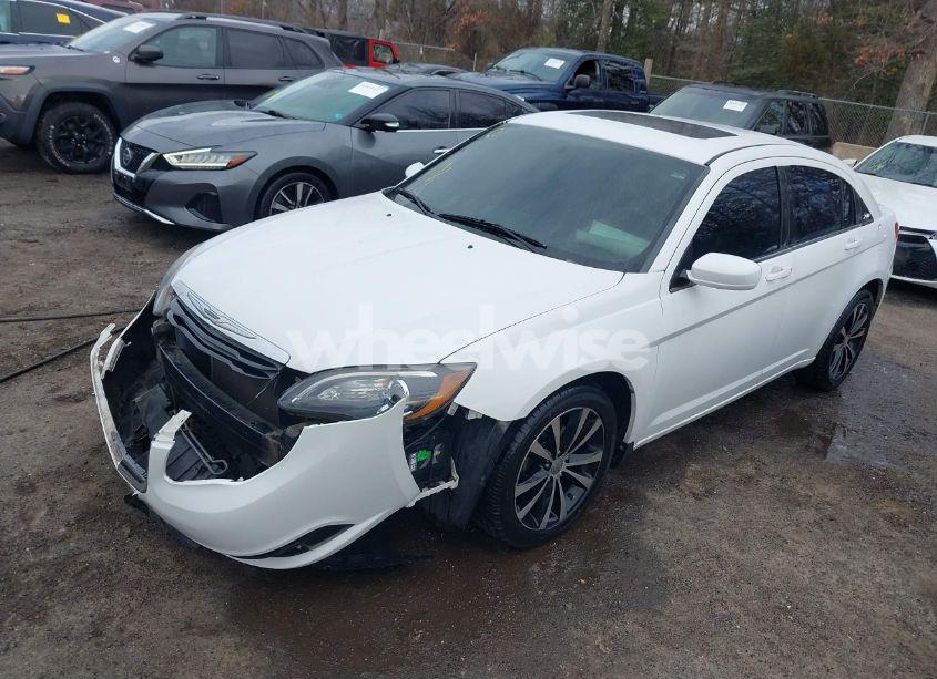 Photo 2 of 2012 Chrysler 200 S (VIN 1C3CCBHG3CN189756)