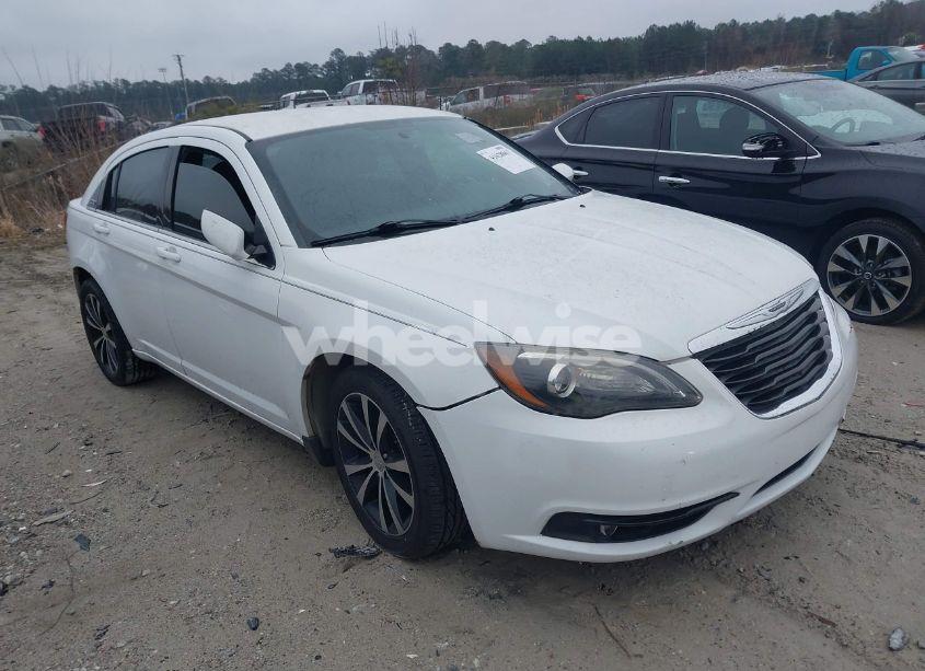 2012 Chrysler 200 S (VIN 1C3CCBHG3CN303710) main photo