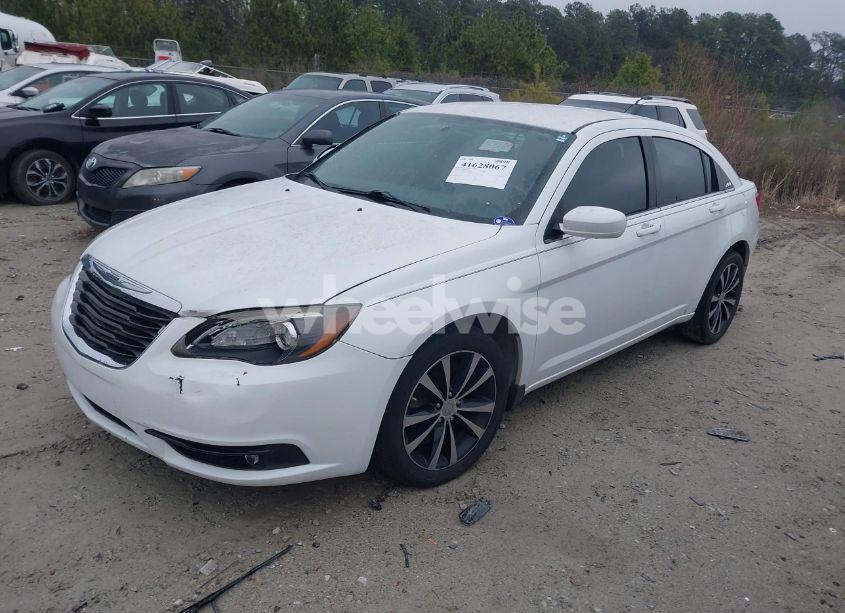 Photo 2 of 2012 Chrysler 200 S (VIN 1C3CCBHG3CN303710)