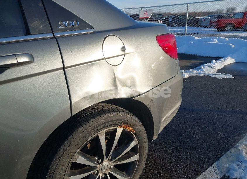 Photo 18 of 2012 Chrysler 200 S (VIN 1C3CCBHG5CN145788)