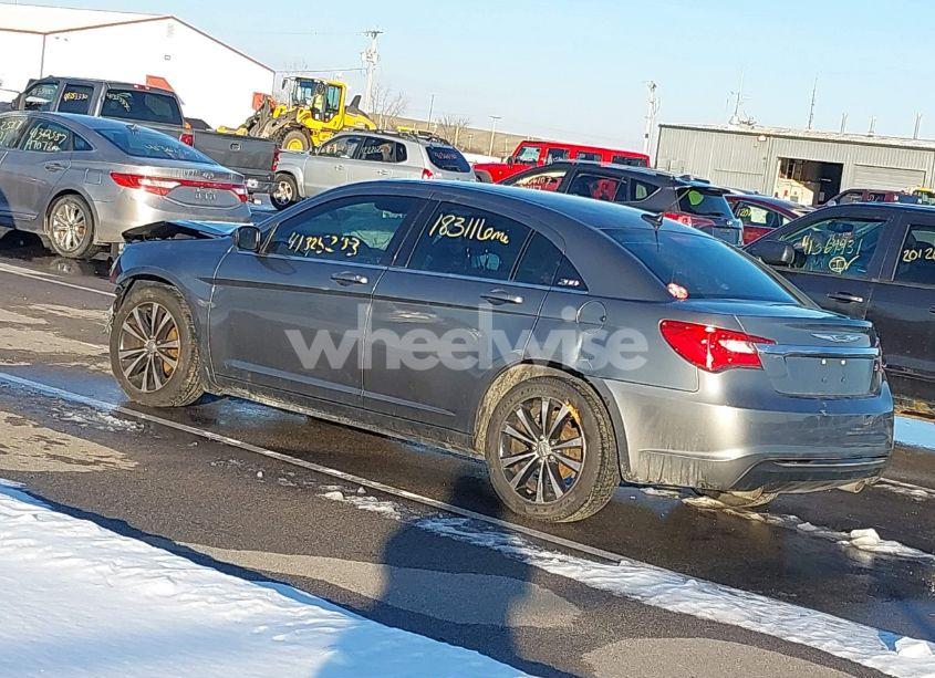 Photo 3 of 2012 Chrysler 200 S (VIN 1C3CCBHG5CN145788)