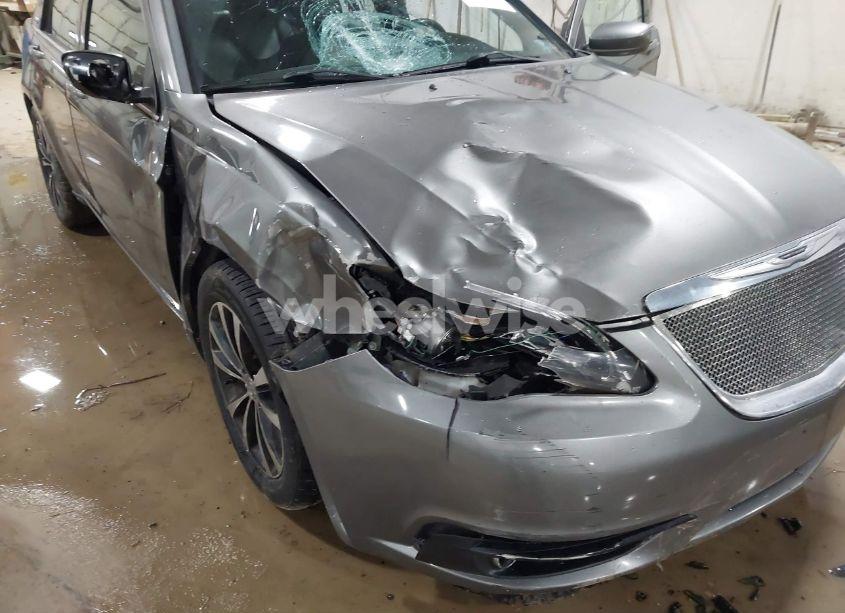 Photo 6 of 2012 Chrysler 200 S (VIN 1C3CCBHG6CN161322)