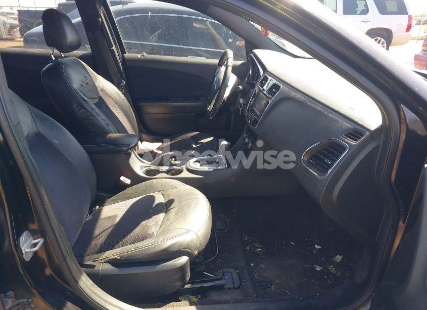 Photo 5 of 2012 Chrysler 200 S (VIN 1C3CCBHG6CN176998)