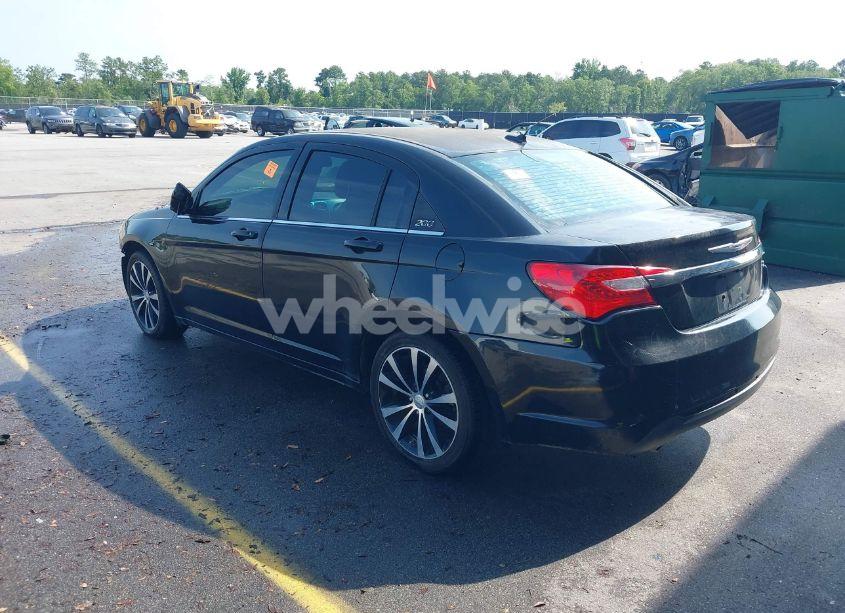 Photo 3 of 2012 Chrysler 200 S (VIN 1C3CCBHG7CN121654)