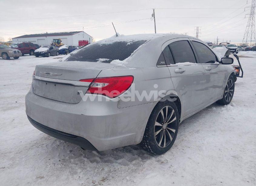 Photo 4 of 2012 Chrysler 200 S (VIN 1C3CCBHG7CN126725)