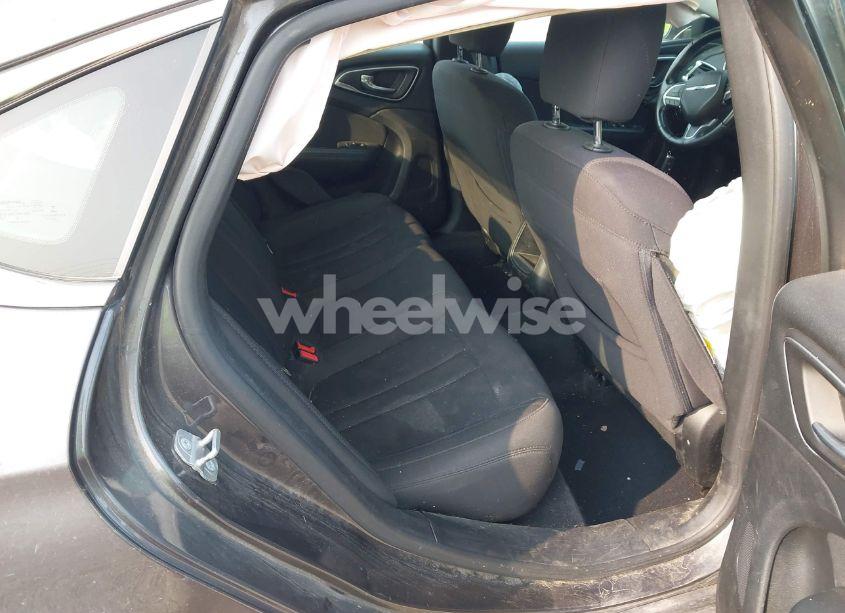 Photo 8 of 2015 Chrysler 200 LIMITED (VIN 1C3CCCAB0FN504134)