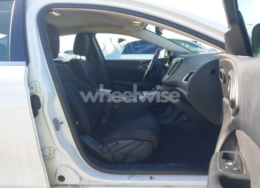 Photo 5 of 2015 Chrysler 200 LIMITED (VIN 1C3CCCAB0FN504750)