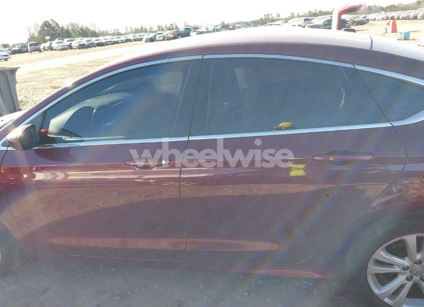 Photo 15 of 2015 Chrysler 200 LIMITED (VIN 1C3CCCAB0FN531642)