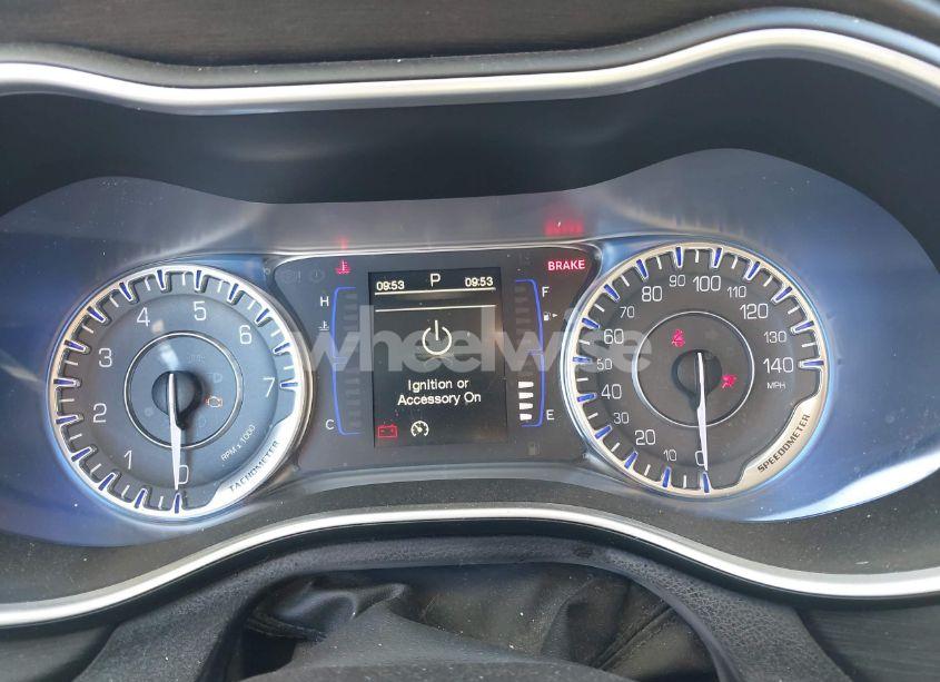Photo 7 of 2015 Chrysler 200 LIMITED (VIN 1C3CCCAB0FN531642)