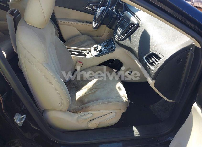 Photo 5 of 2015 Chrysler 200 LIMITED (VIN 1C3CCCAB0FN560235)