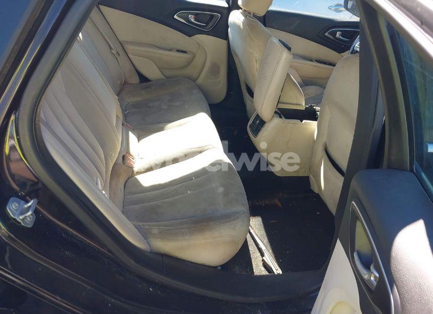 Photo 8 of 2015 Chrysler 200 LIMITED (VIN 1C3CCCAB0FN560235)