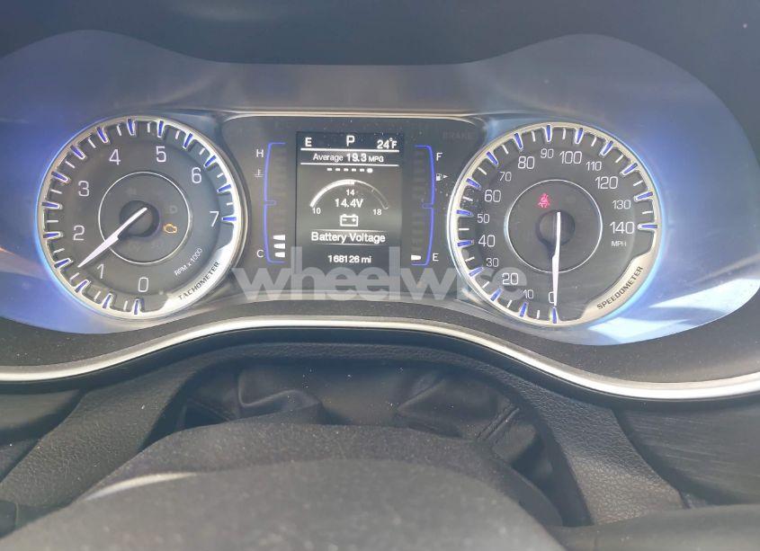 Photo 7 of 2015 Chrysler 200 LIMITED (VIN 1C3CCCAB0FN564429)