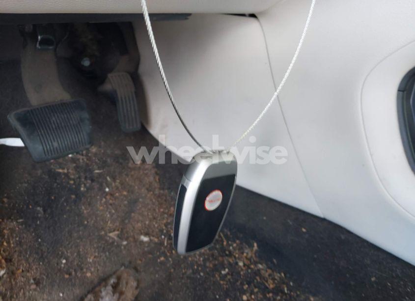 Photo 11 of 2015 Chrysler 200 LIMITED (VIN 1C3CCCAB0FN575351)