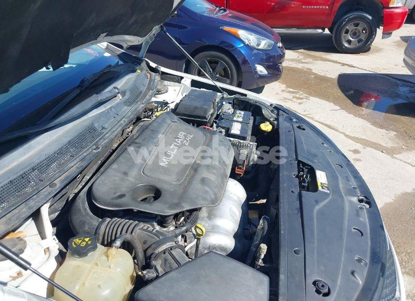 Photo 10 of 2015 Chrysler 200 LIMITED (VIN 1C3CCCAB0FN578220)