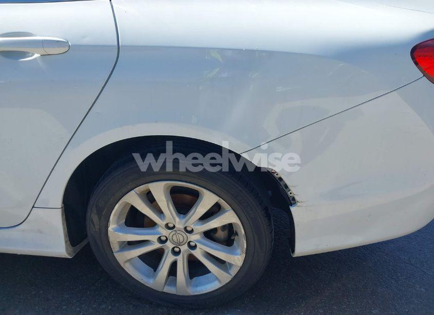 Photo 13 of 2015 Chrysler 200 LIMITED (VIN 1C3CCCAB0FN578220)