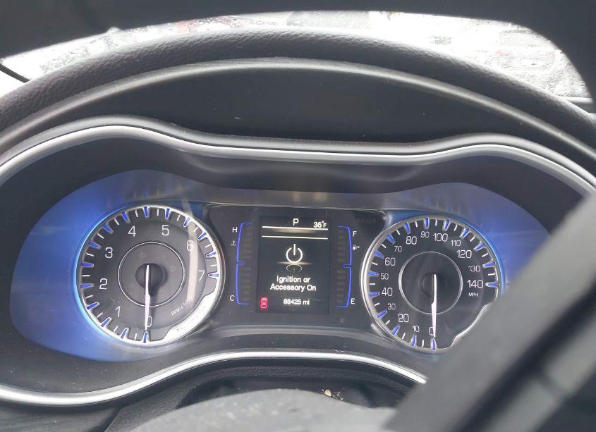 Photo 15 of 2015 Chrysler 200 LIMITED (VIN 1C3CCCAB0FN580050)