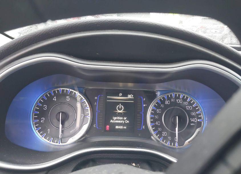 Photo 7 of 2015 Chrysler 200 LIMITED (VIN 1C3CCCAB0FN580050)