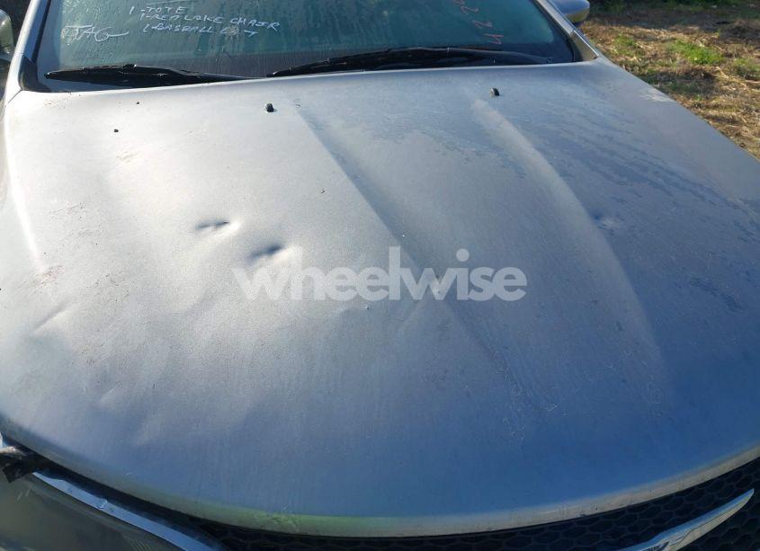 Photo 12 of 2015 Chrysler 200 LIMITED (VIN 1C3CCCAB0FN583630)