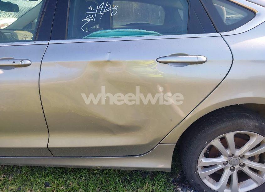 Photo 6 of 2015 Chrysler 200 LIMITED (VIN 1C3CCCAB0FN583630)