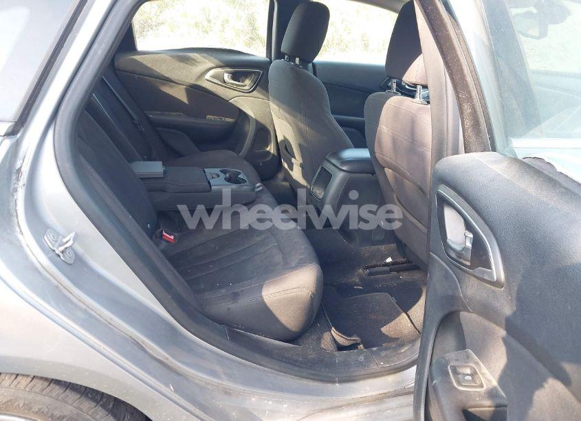 Photo 8 of 2015 Chrysler 200 LIMITED (VIN 1C3CCCAB0FN583630)