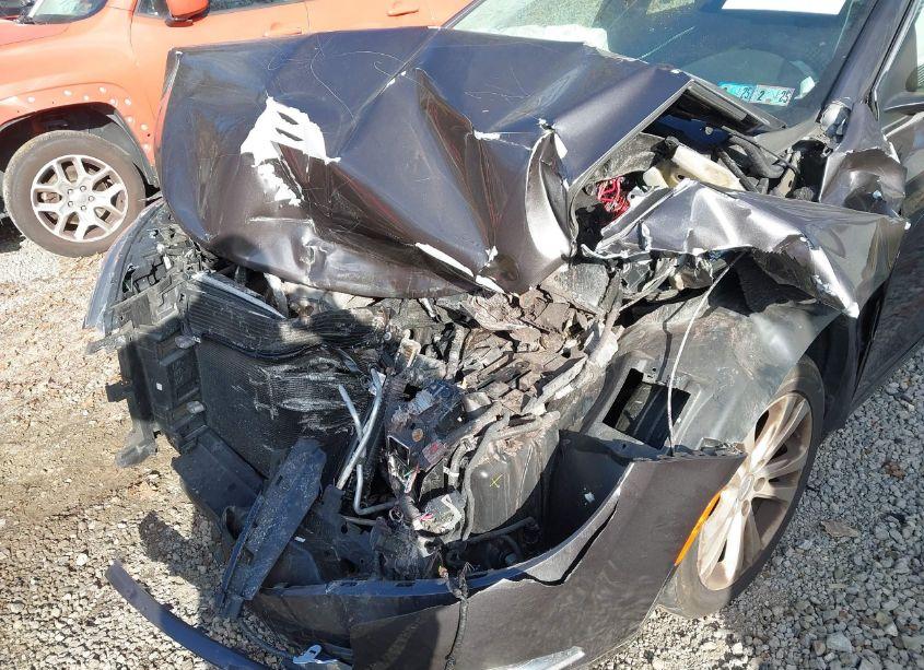 Photo 6 of 2015 Chrysler 200 LIMITED (VIN 1C3CCCAB0FN583742)