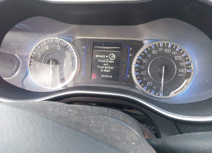 Photo 7 of 2015 Chrysler 200 LIMITED (VIN 1C3CCCAB0FN583742)