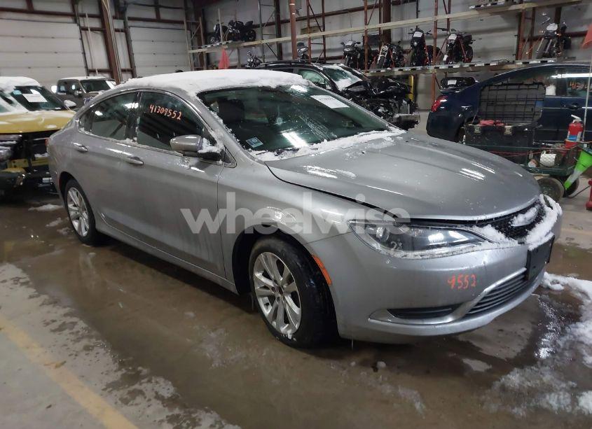 2015 Chrysler 200 LIMITED (VIN 1C3CCCAB0FN594658) main photo