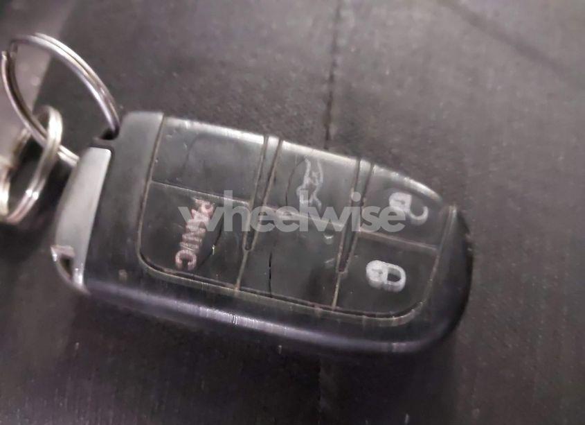 Photo 11 of 2015 Chrysler 200 LIMITED (VIN 1C3CCCAB0FN594658)