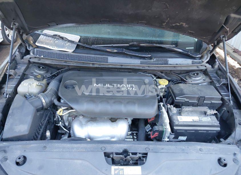 Photo 10 of 2015 Chrysler 200 LIMITED (VIN 1C3CCCAB0FN602239)