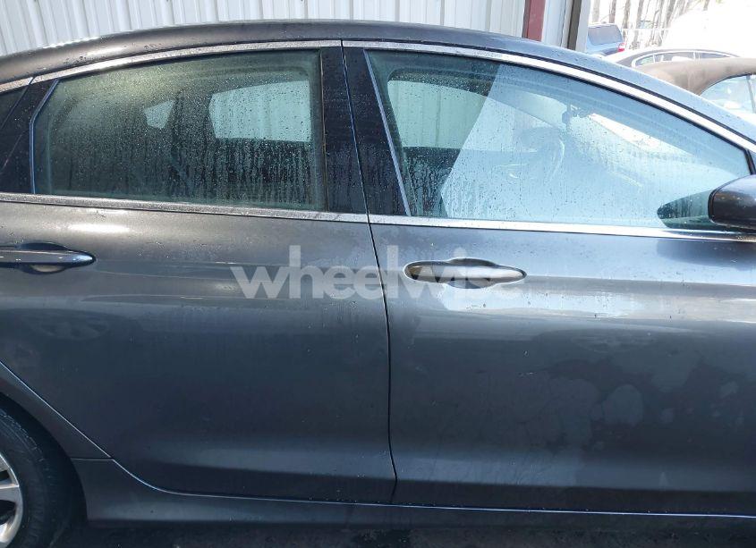 Photo 13 of 2015 Chrysler 200 LIMITED (VIN 1C3CCCAB0FN602239)