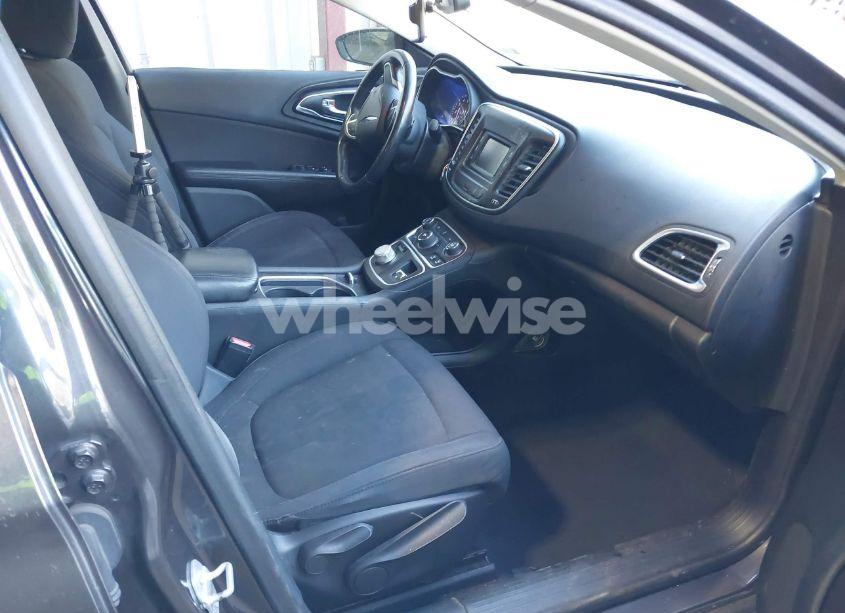 Photo 5 of 2015 Chrysler 200 LIMITED (VIN 1C3CCCAB0FN602239)