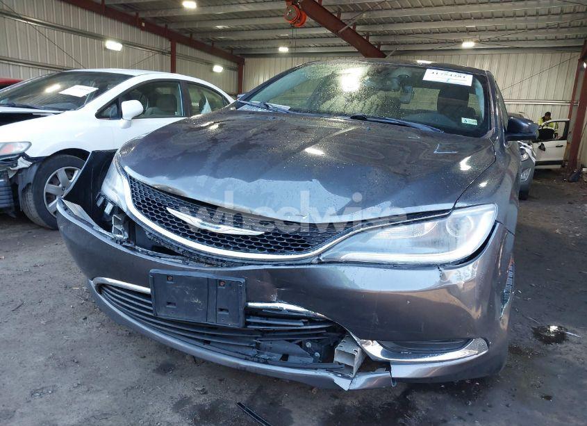 Photo 6 of 2015 Chrysler 200 LIMITED (VIN 1C3CCCAB0FN602239)