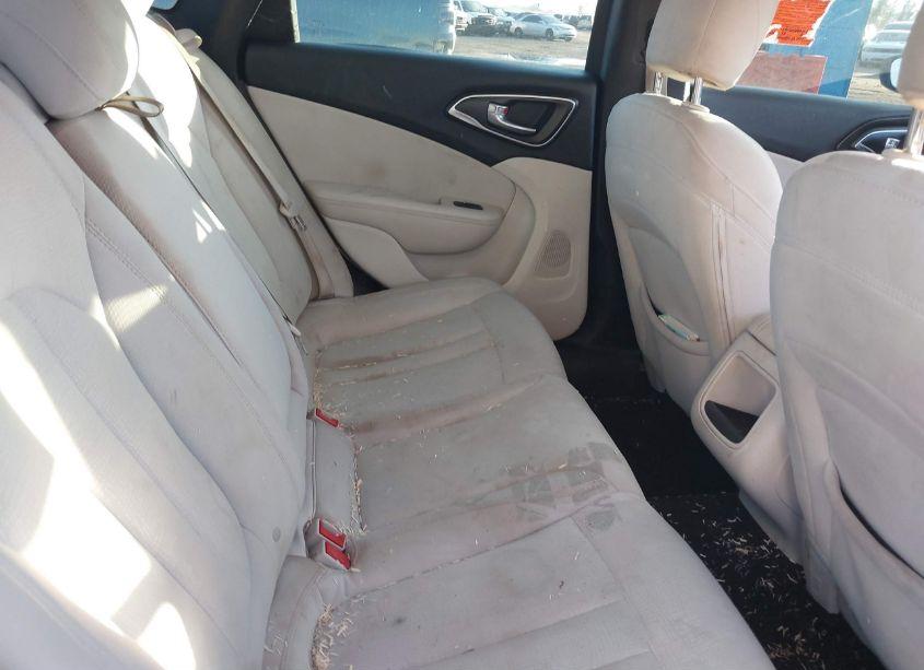 Photo 8 of 2015 Chrysler 200 LIMITED (VIN 1C3CCCAB0FN608011)