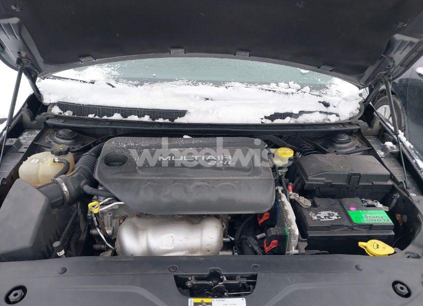 Photo 10 of 2015 Chrysler 200 LIMITED (VIN 1C3CCCAB0FN620143)