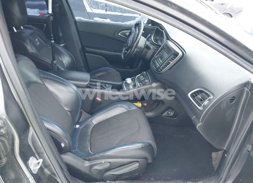 Photo 5 of 2015 Chrysler 200 LIMITED (VIN 1C3CCCAB0FN620143)