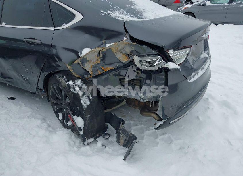 Photo 6 of 2015 Chrysler 200 LIMITED (VIN 1C3CCCAB0FN620143)