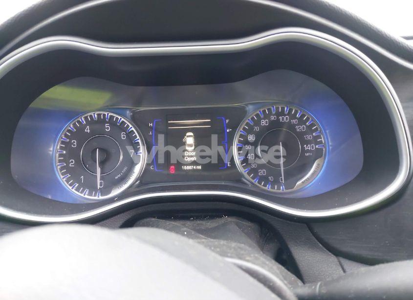 Photo 7 of 2015 Chrysler 200 LIMITED (VIN 1C3CCCAB0FN620143)