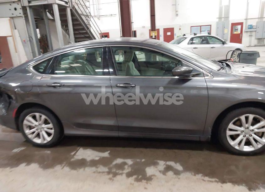 Photo 13 of 2015 Chrysler 200 LIMITED (VIN 1C3CCCAB0FN622426)