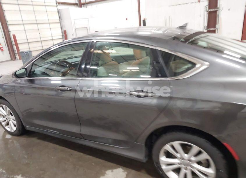 Photo 14 of 2015 Chrysler 200 LIMITED (VIN 1C3CCCAB0FN622426)