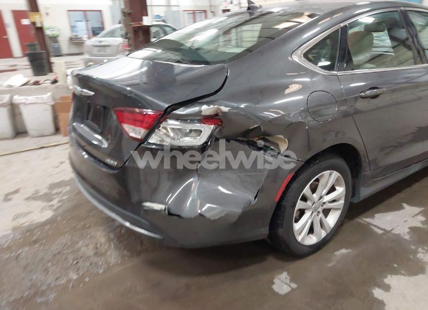 Photo 6 of 2015 Chrysler 200 LIMITED (VIN 1C3CCCAB0FN622426)