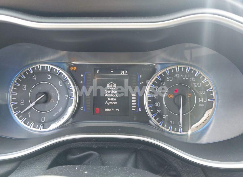 Photo 7 of 2015 Chrysler 200 LIMITED (VIN 1C3CCCAB0FN628534)